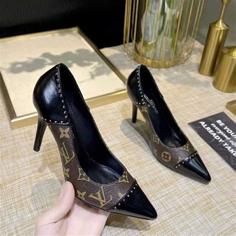 louis vuitton black pumps|louis vuitton pumps monogram.